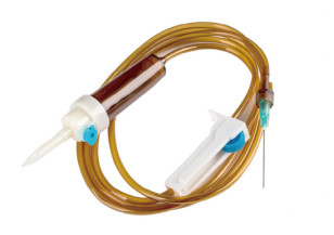 comprar el tipo modificado para requisitos particulares los descensos infusión de 20 del Pvc Admin Y del tubo fijó Steril con el regulador del flujo fabricación en línea