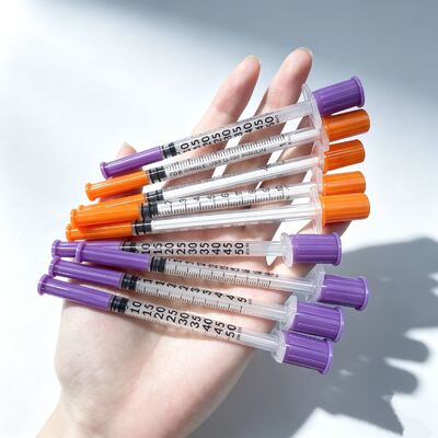Buen precio Jeringa de insulina desechable de 0.5cc 1cc Jeringas de insulina médicas de pared extrafina con color personalizado En línea