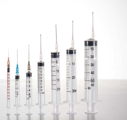 Buen precio Siringa médica estéril desechable de dos partes con diseño a prueba de fugas y sin caucho para inyecciones seguras en línea